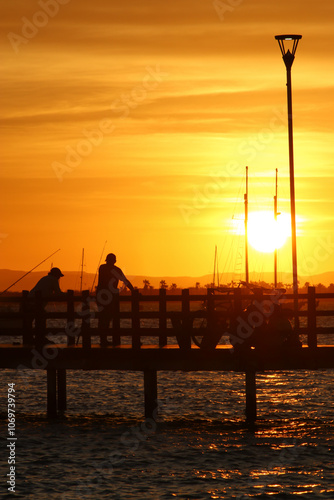Obraz na płótnie Contemplando la puesta de sol en La Paz México w salonie