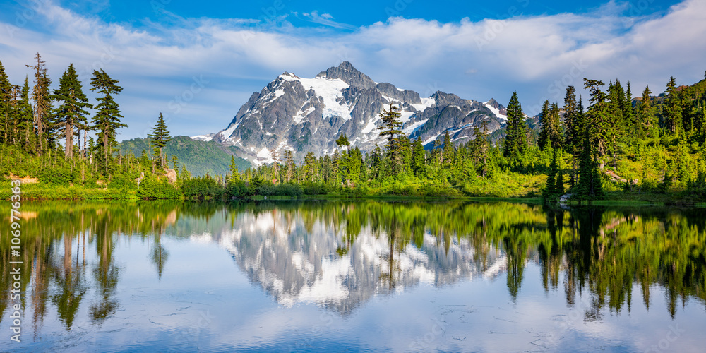 North Cascades National Park Picture Lake View Point Mt Braker Shuksan Seattle Washington State North Cascades National Park Picture Lake View Point Mt Braker Shuksan Seattle Washington State