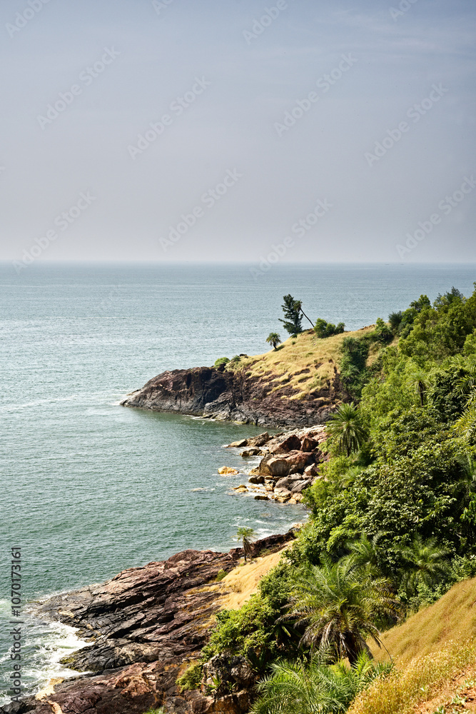Cliffs and sea: beauty of Gokarna