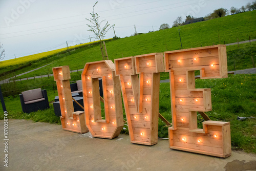 Lettres en bois LOVE, décoration de mariage