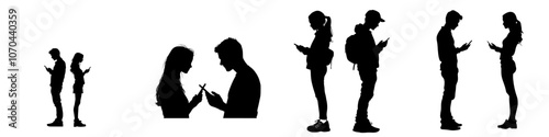 This picture shows a woman and a man using a smartphone together in silhouette.