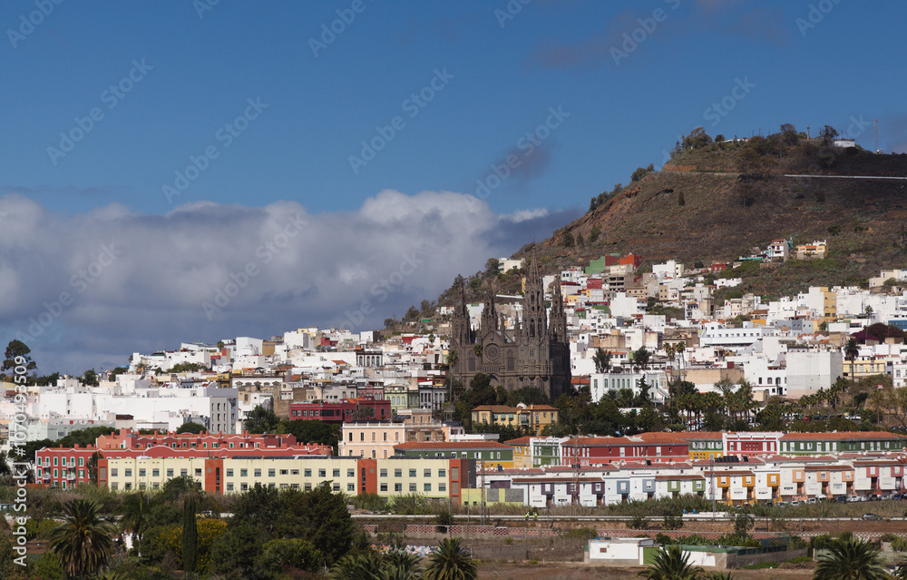 Fototapeta premium Gran Canaria, view towards Arucas town with its tall church built of local stone 