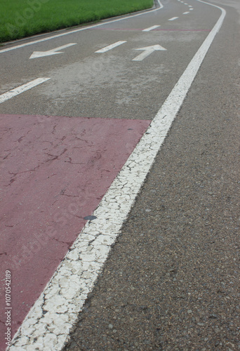 Wallpaper Mural marking on asphalt, for bicycle path Torontodigital.ca