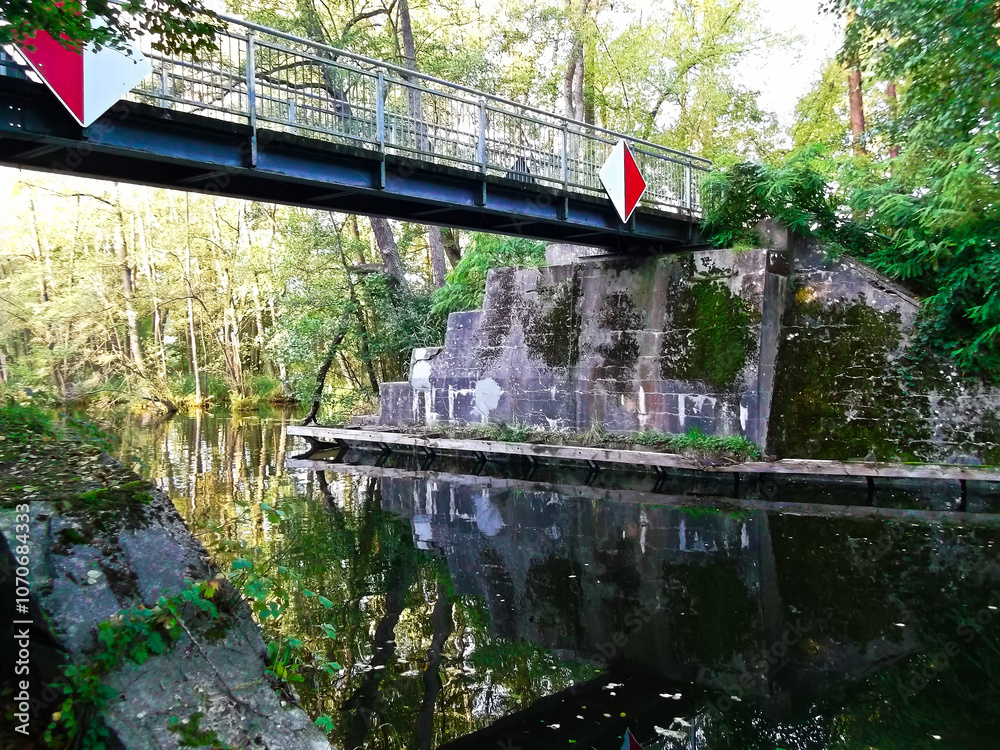 Die Brücke über den Gleuensee in der Uckermark