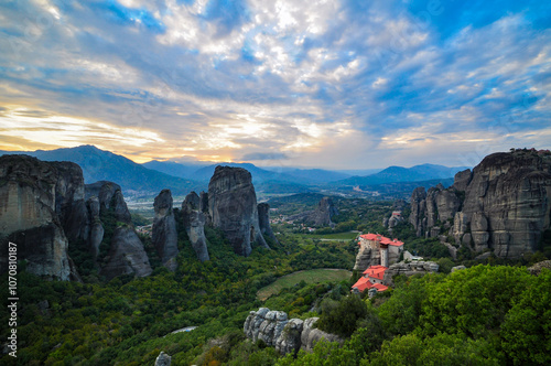 Meteora Klöster Griechenland bei Sonnenuntergang