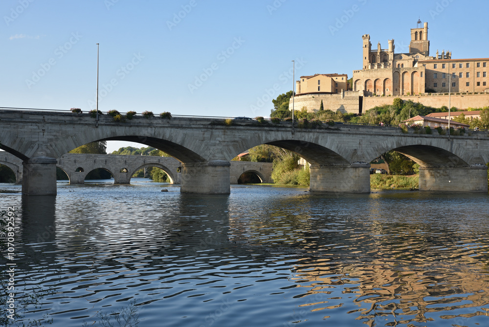 Les ponts sur l'Orb à Béziers. France Les ponts sur l'Orb à Béziers. France