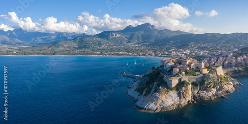 Panorama von der Bucht von Calvi mit Festung