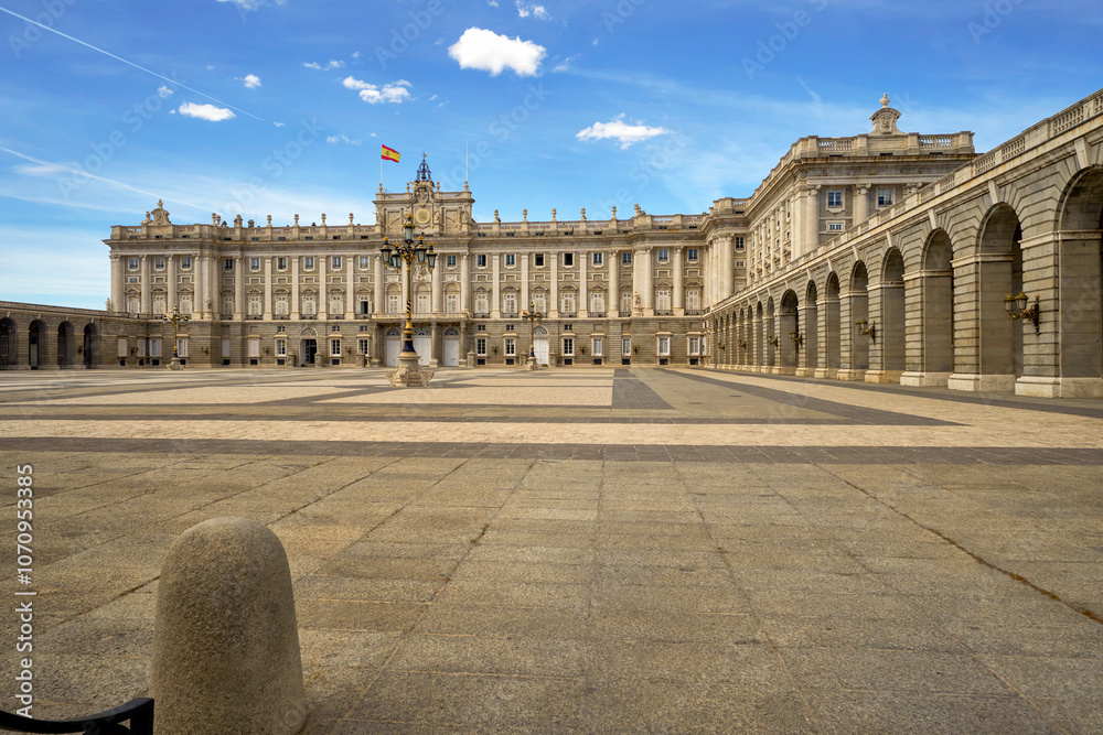 Fototapeta premium View on the Royal palace in Madrid