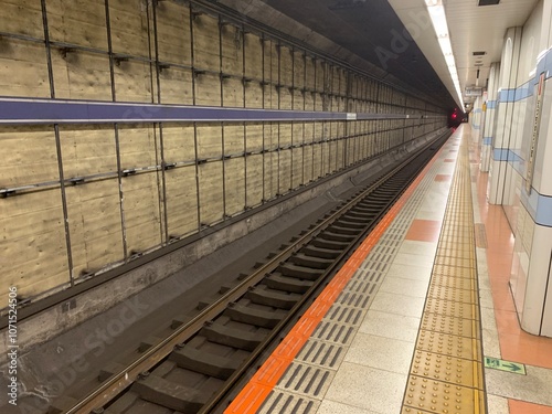 越中島駅構内の景色