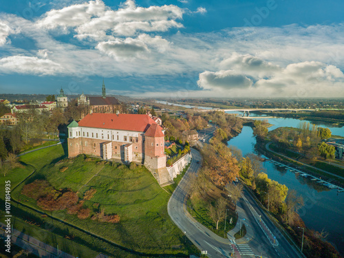 Obraz na płótnie Sandomierz seen from above on an autumn morning, Poland. w salonie