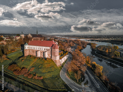 Obraz na płótnie Sandomierz seen from above on an autumn morning, Poland. w salonie
