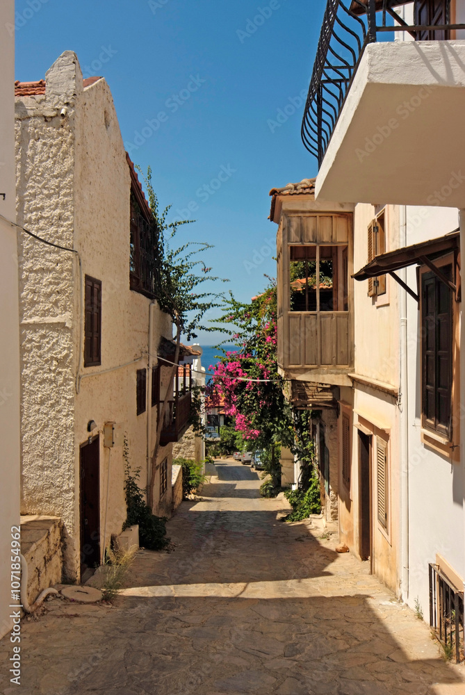 Obraz premium Kalkan street. A street or alley in old town Kalkan, Turkiye.