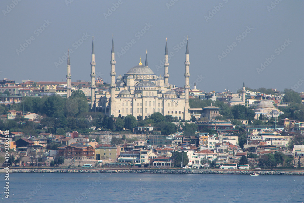 Fototapeta premium blue mosque city