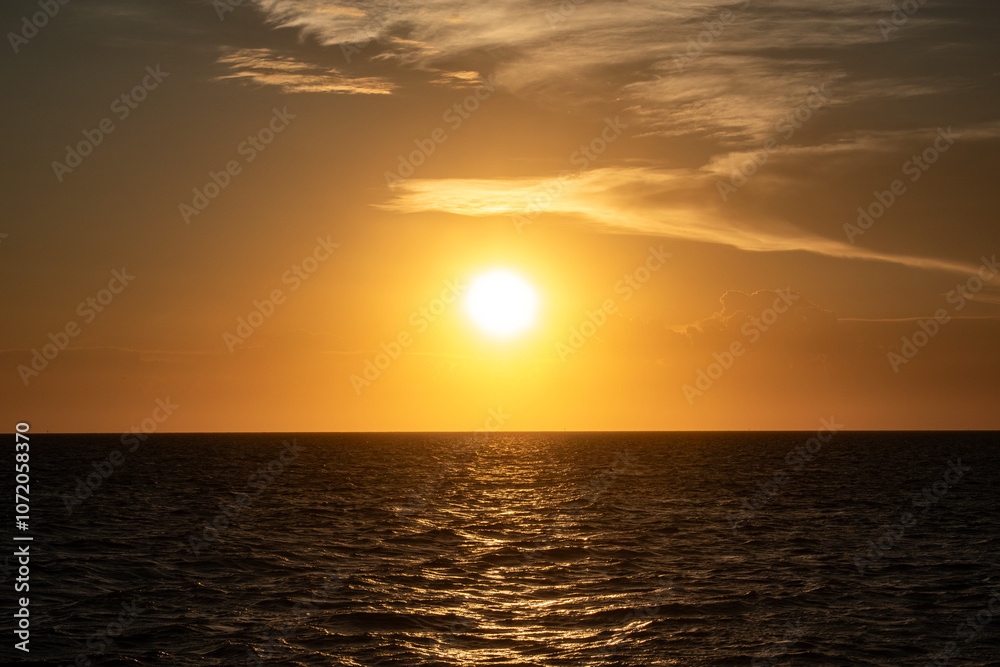 Fototapeta premium sunset over the sea