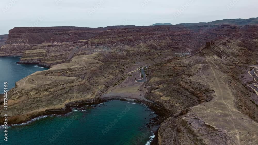 Vistas Aéreas en 4K: Un Viaje Inolvidable por las Costas de Canarias Vistas Aéreas en 4K: Un Viaje Inolvidable por las Costas de Canarias