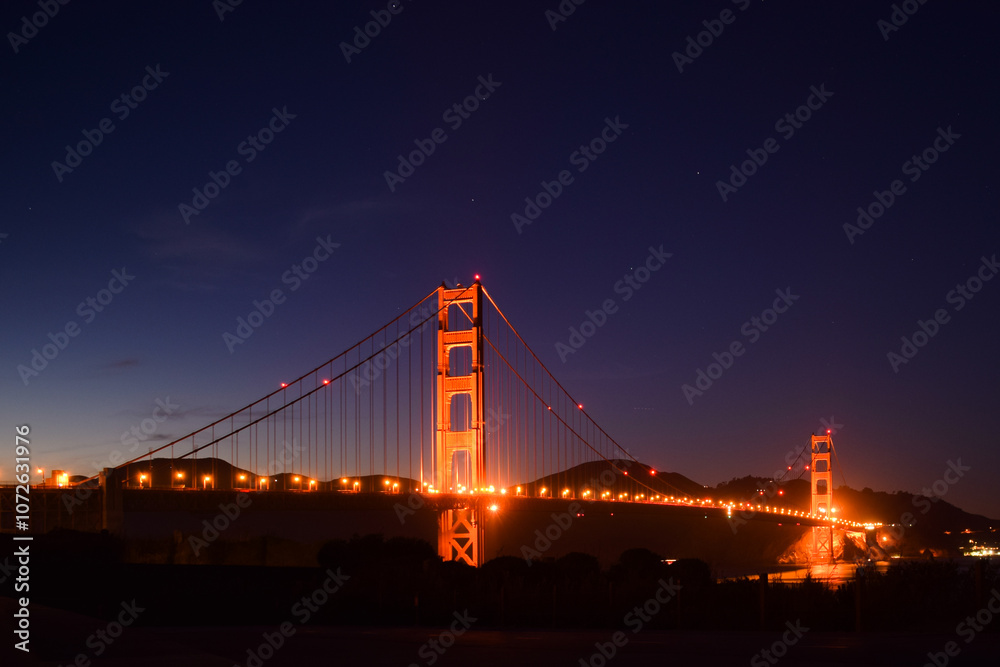 golden gate bridge at night