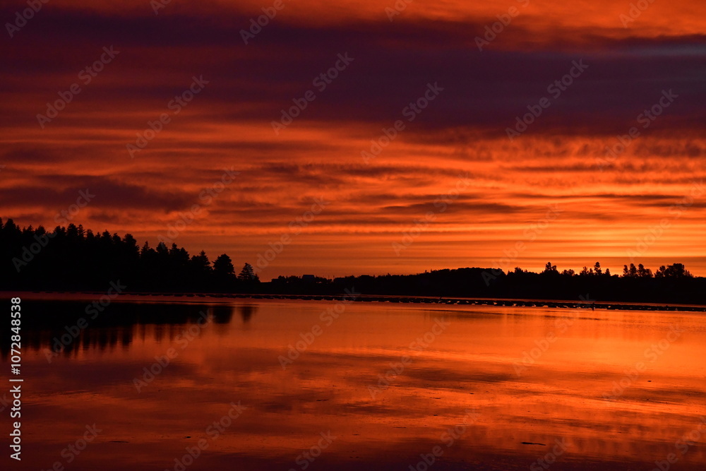 Fototapeta premium sunset over lake