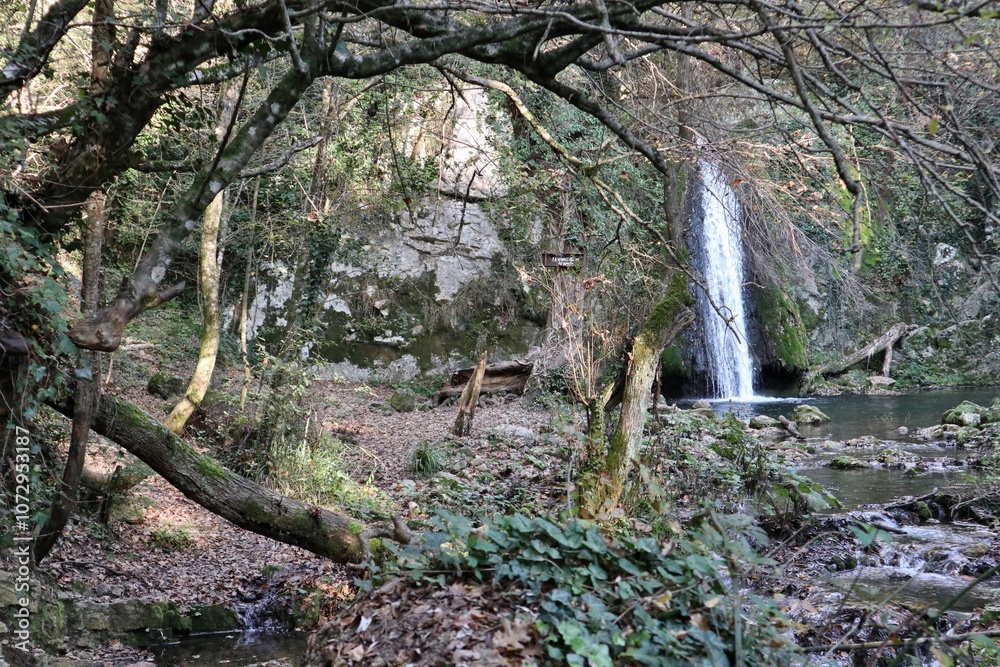 Carpinone - Cascata Schioppo dal sentiero di accesso