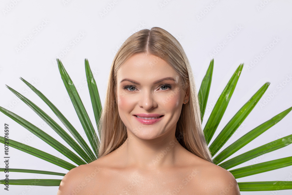 Naklejka premium Radiant and luminous Woman exuding Tropical Vibes in a picturesque natural setting