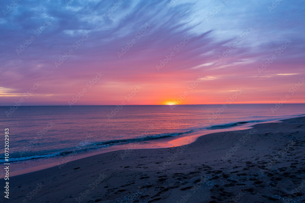 Fototapeta premium Sunrise on a beach