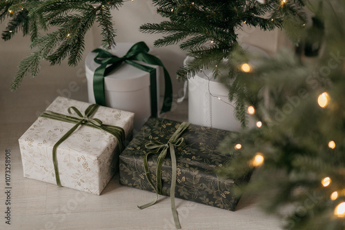 christmas tree with gift