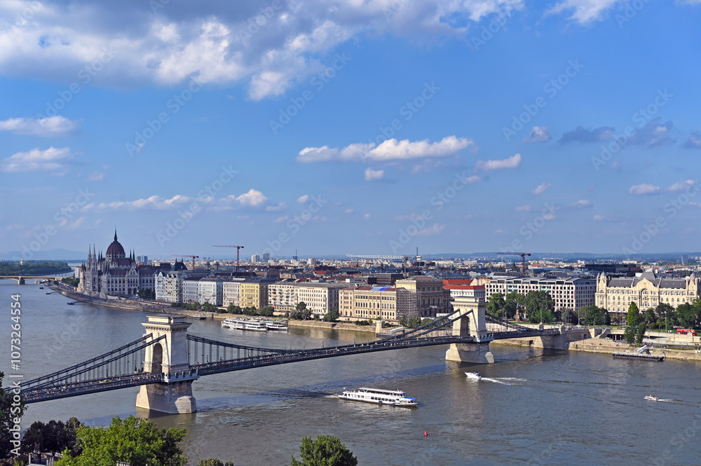 Fototapeta premium Chain bridge and Hungarian Parliament Budapest,Hungary