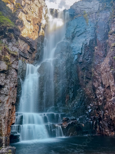 Fotografía waterfall in scotland