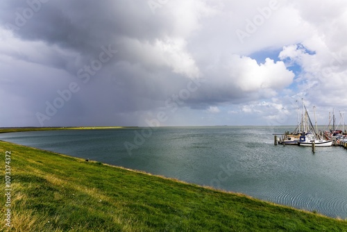Obraz na płótnie Storm approaching at the small harbor on the island of Sylt w salonie