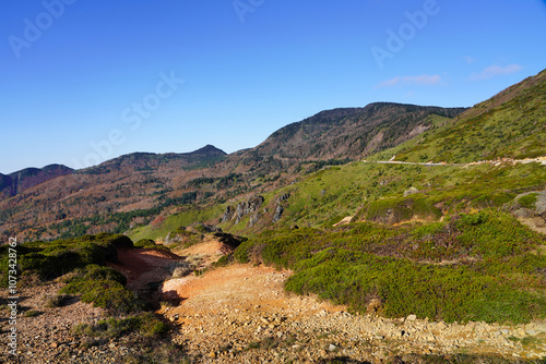 Obraz na płótnie 大自然が広がる日本の山岳風景 w salonie