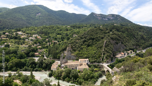 Wallpaper Mural L'Eygues à Nyons Torontodigital.ca