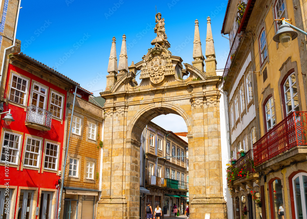 Arch of the New Gate (Arco da Porta Nova), late 18th-century baroque structure at the entrance to the historic old town. Braga, Portugal