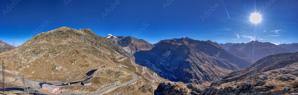 Naklejka premium Der Grimselpass mit seiner Landschaft und dem Totensee, November 2024