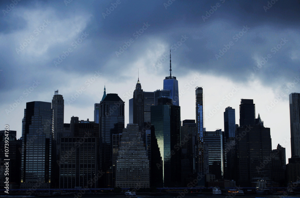 Fototapeta premium Cloudy Skyline