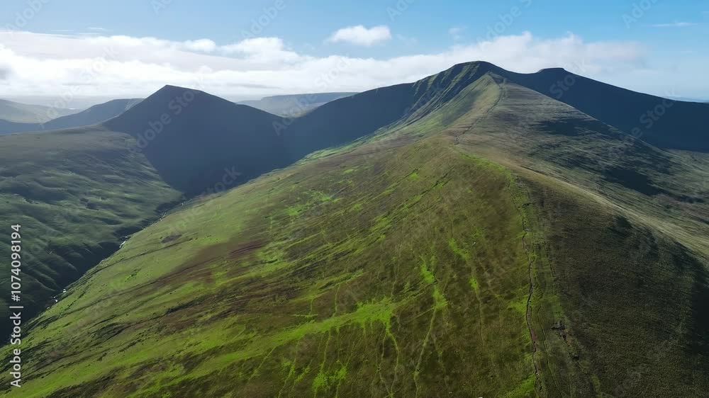 Vidéo Stock View of Pen y Fan and Cribyn from a drone at autumn, Brecon ...