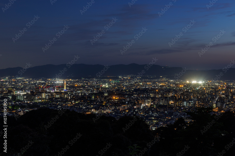 日本の古都京都を山から見下ろした風景_夕景から夜景 日本の古都京都を山から見下ろした風景_夕景から夜景