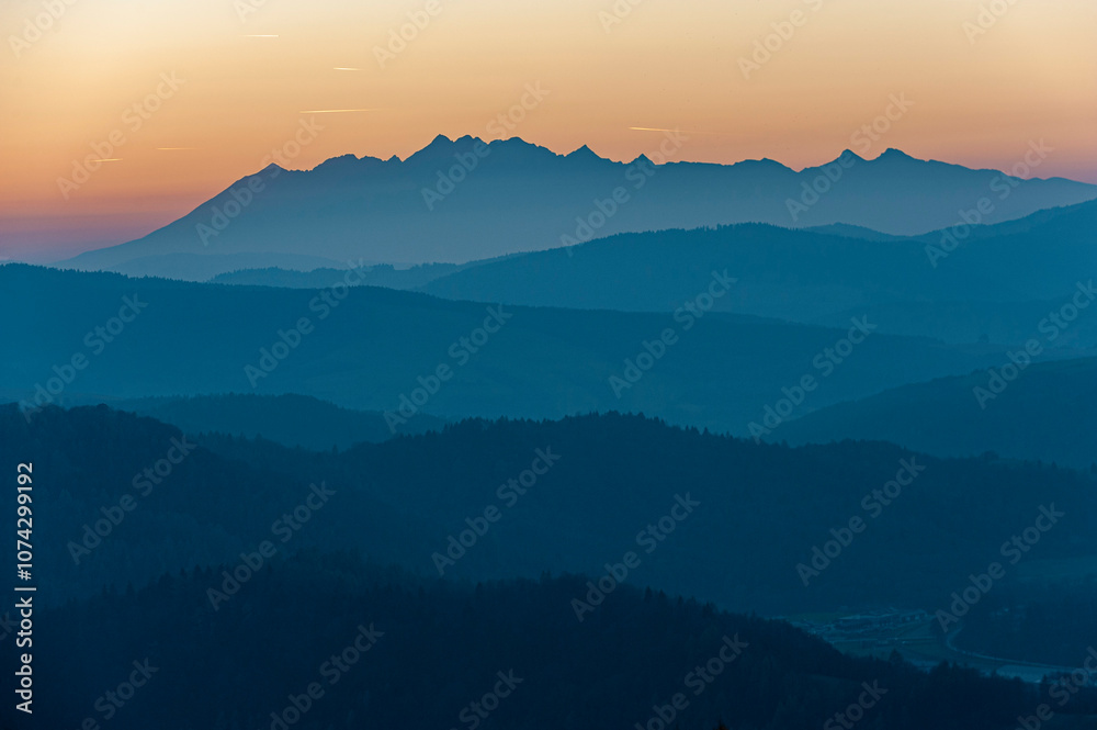 Obraz premium Tatry o zachodzie słońca