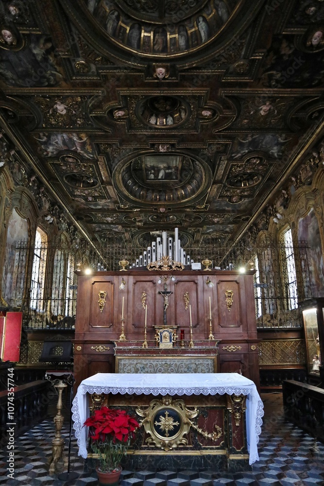 Napoli - Altare del Coro delle Monache nella Chiesa di San Gregorio Armeno