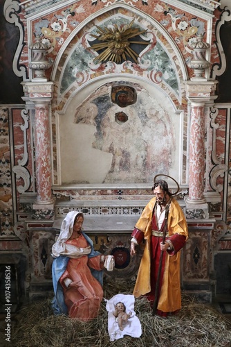 Obraz na płótnie Napoli - Resti di un affresco duecentesco nella Cappella dell'Idra nel Chiostro di San Gregorio Armeno w salonie