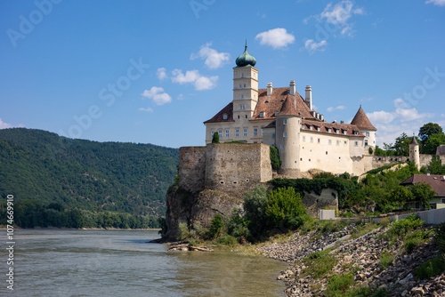 Obraz na płótnie Rock with Pfarrkirche Schonbuhel church and cloister in Austria above Donau w salonie