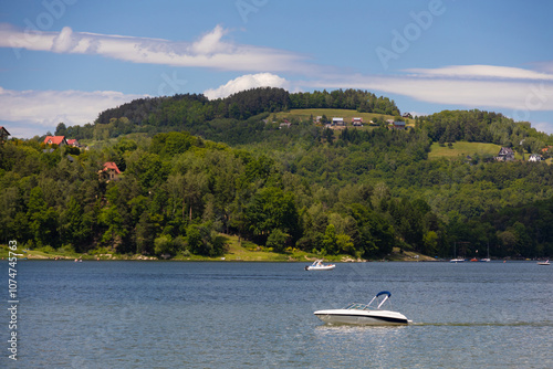 Jezioro Rożnowskie w Siennej.