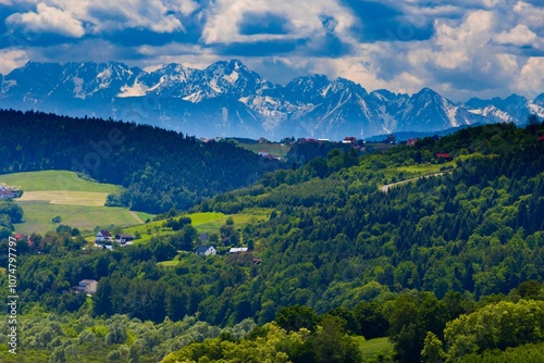 Widok na Tatry ze Zbyszyc.