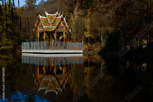 Thailändischer Tempel im Westpark München, Deutschland