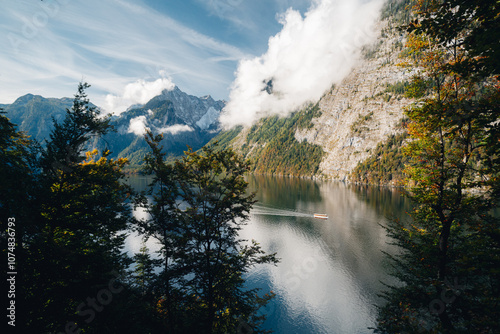 Obraz na płótnie Lake Königssee with ship and mountains in Nationalpark Berchtesgaden, Bavaria, Germany w salonie