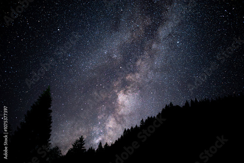 Obraz na płótnie Milky Way Galaxy. Starry sky. Night scape with beautiful starry sky w salonie