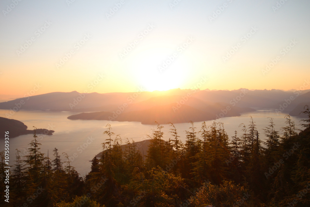 Fototapeta premium Mountain Hike Sunset View