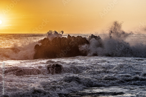 Fototapeta Naklejka Na Ścianę i Meble -  sunset over the sea