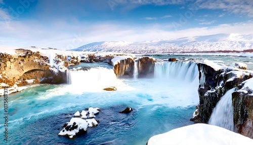 Wasserfall im Winter  photo