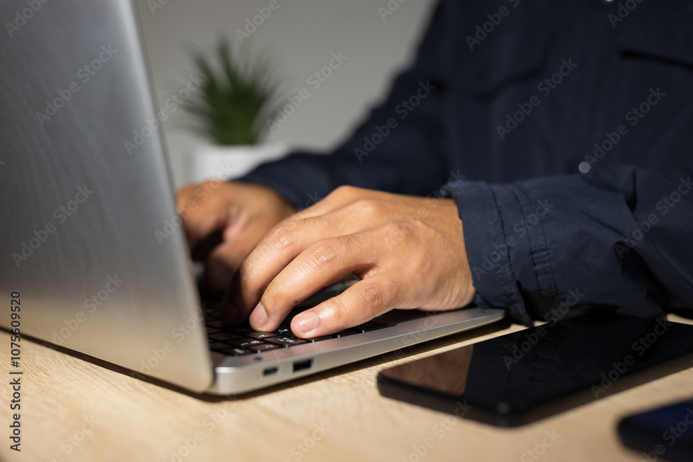 customer who uses the laptop and telephone to give a satisfaction rating, business reputation rating, quality of service. customer who uses the laptop and telephone to give a satisfaction rating, business reputation rating, quality of service.