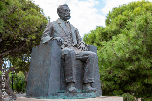 Obraz na plátně Mdina Monument to Joseph Howard Malta's first prime minister Tramuntana Northern