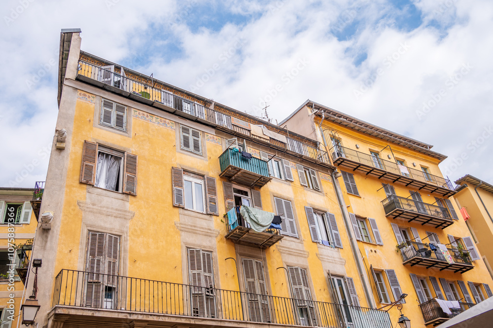 Fototapeta premium Old town architecture in the French city of Nice.